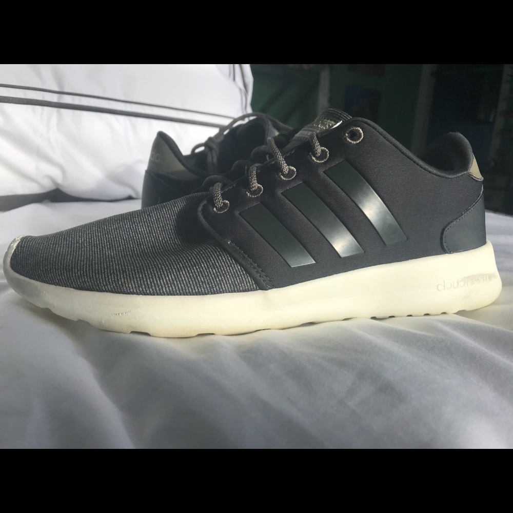 Addidas Cloud Foams Size: 9